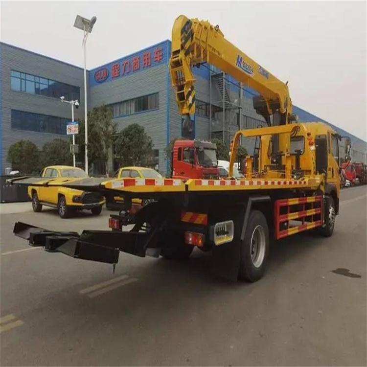 凤岗镇附近小随车吊出租电话，轻松解决搬运烦恼