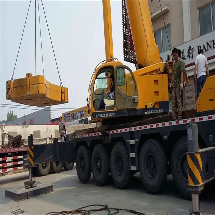 凤岗镇当地吊车出租|机器吊装|75吨|工厂搬迁服务